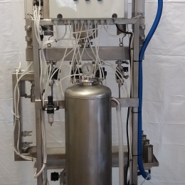 Ligne de remplissage semi-automatique pour remplir la bière dans des bouteilles en verre