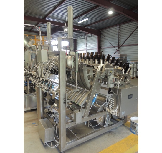 Ligne de remplissage automatique, pour l'industrie des boissons