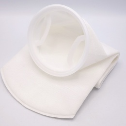 Sacs filtrants en polyester pour la filtration de liquide 100 µm (7" x 32")