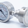 Manomètre tout acier inoxydable, cadran 63 mm, avec membrane de séparation-CLAMP DIN 32676, collier 64 mm | 0-6 bar, (CLAMP-64 mm)