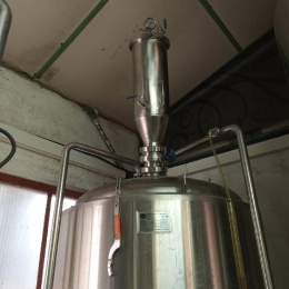 Hopsdrop installé sur le biere tank