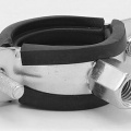 Collier de serrage avec insert en caoutchouc EPDM, double vis, galvanisé, M8 / M10