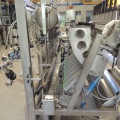 Machine de remplissage automatique (pulvérisation de bouteilles + remplissage de bouteilles avec une boisson)