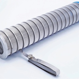 vnitřní náhradní vložka s průlinou 0,1 mm určená do trubkového rohového filtru DN 50