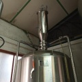 Hopsdrop installé sur le biere tank