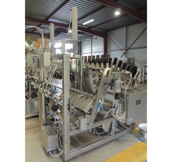 Ligne de remplissage automatique, pour l'industrie des boissons