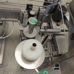 Machine d'étiquetage