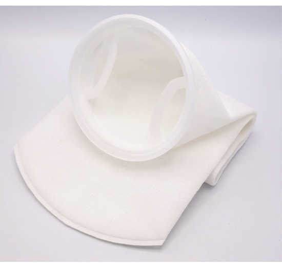 Sacs filtrants pour liquide 5 µm (OD 7" x L 32"). Matériel de filtre des médias: polyester feutre. Joint: polypropylène, type Hayward. La finesse de filtration: 5 µm. Sacs filtrants en polyester pour la filtration de liquide 5 µm ( 7" x 32")