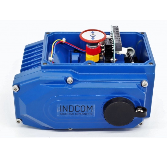 servomotor s použitím v průmyslové automatizaci pro ovládání armatur, klapek