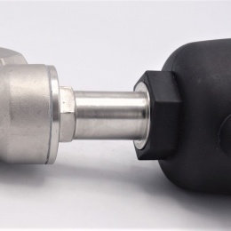 Vanne pneumatique avec le siège incliné-45°